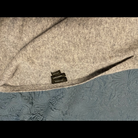 Halogen cashmere poncho - Picture 2 of 2